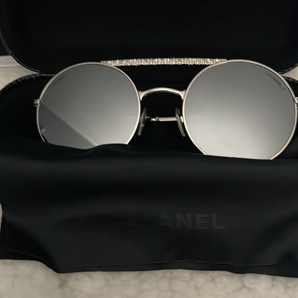 Chanel Sunglasses 100% Authentic beautiful